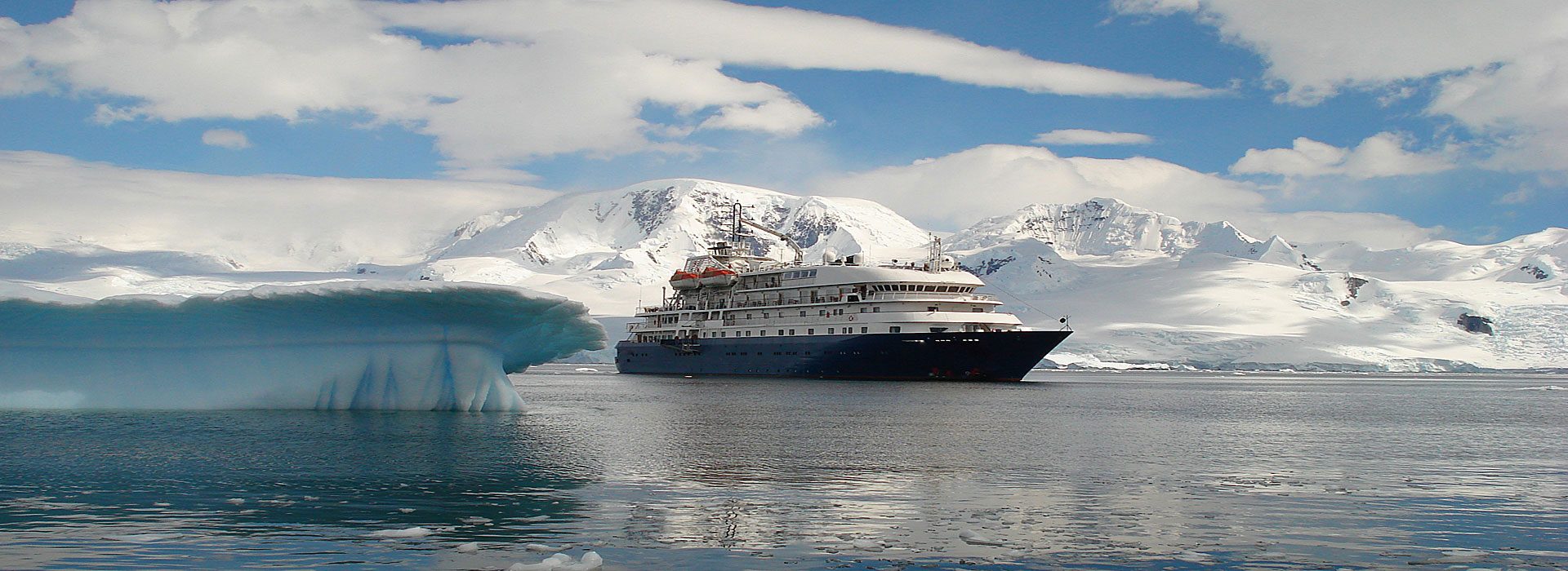 Antarctic & Arctic Boat Cruises